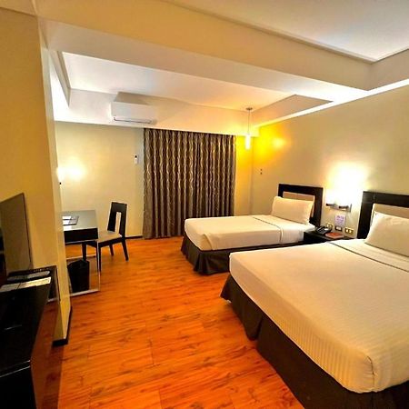 Mallberry Suites Business Hotel Cagayan de Oro Exterior foto