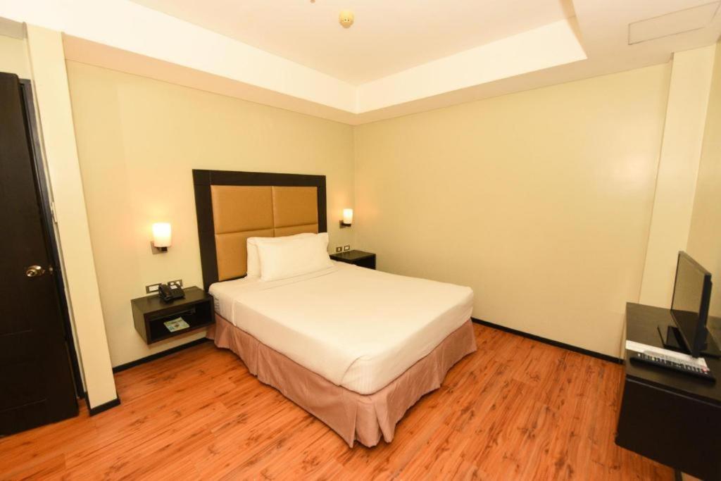 Mallberry Suites Business Hotel Cagayan de Oro Exterior foto