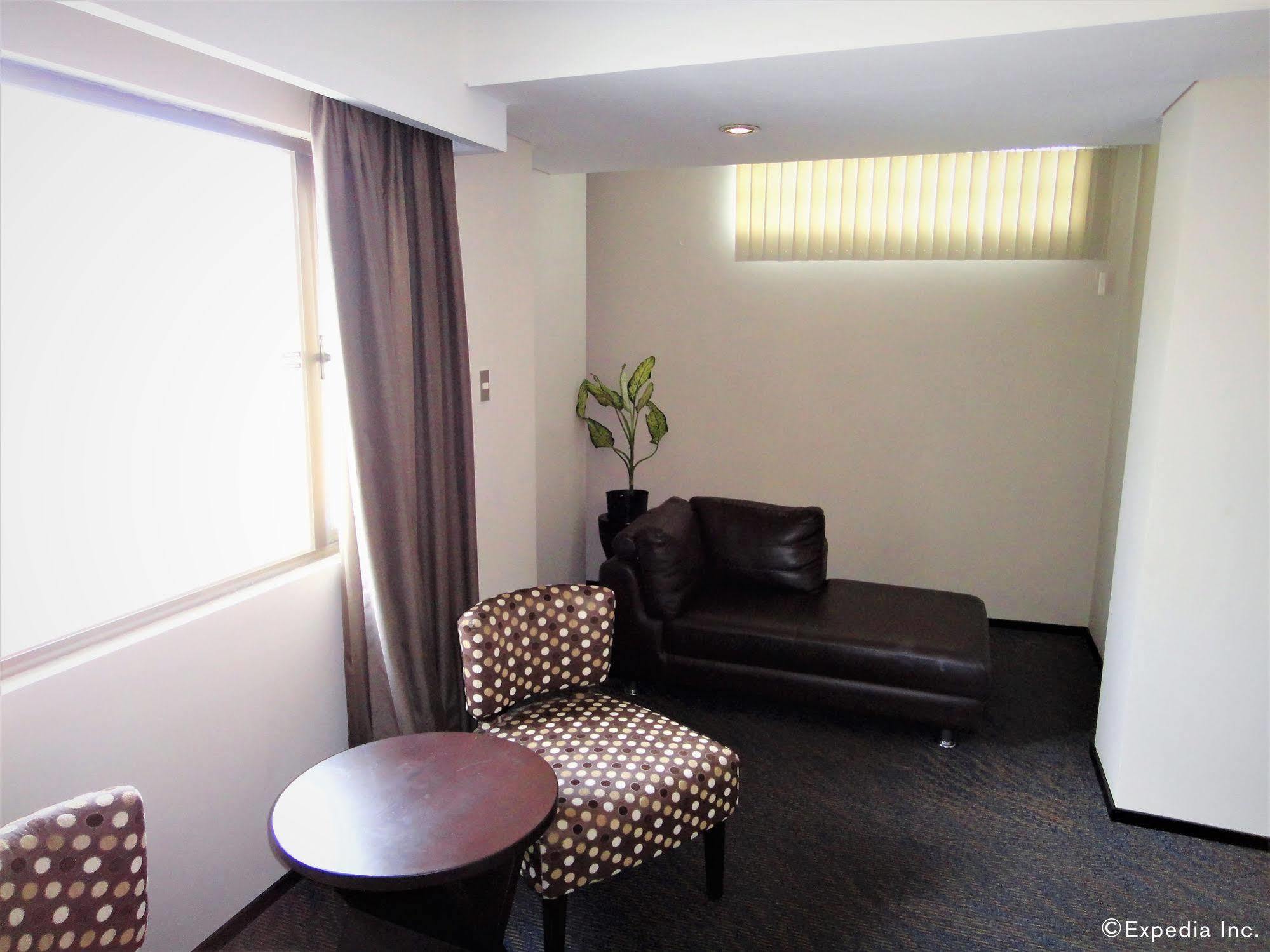 Mallberry Suites Business Hotel Cagayan de Oro Exterior foto