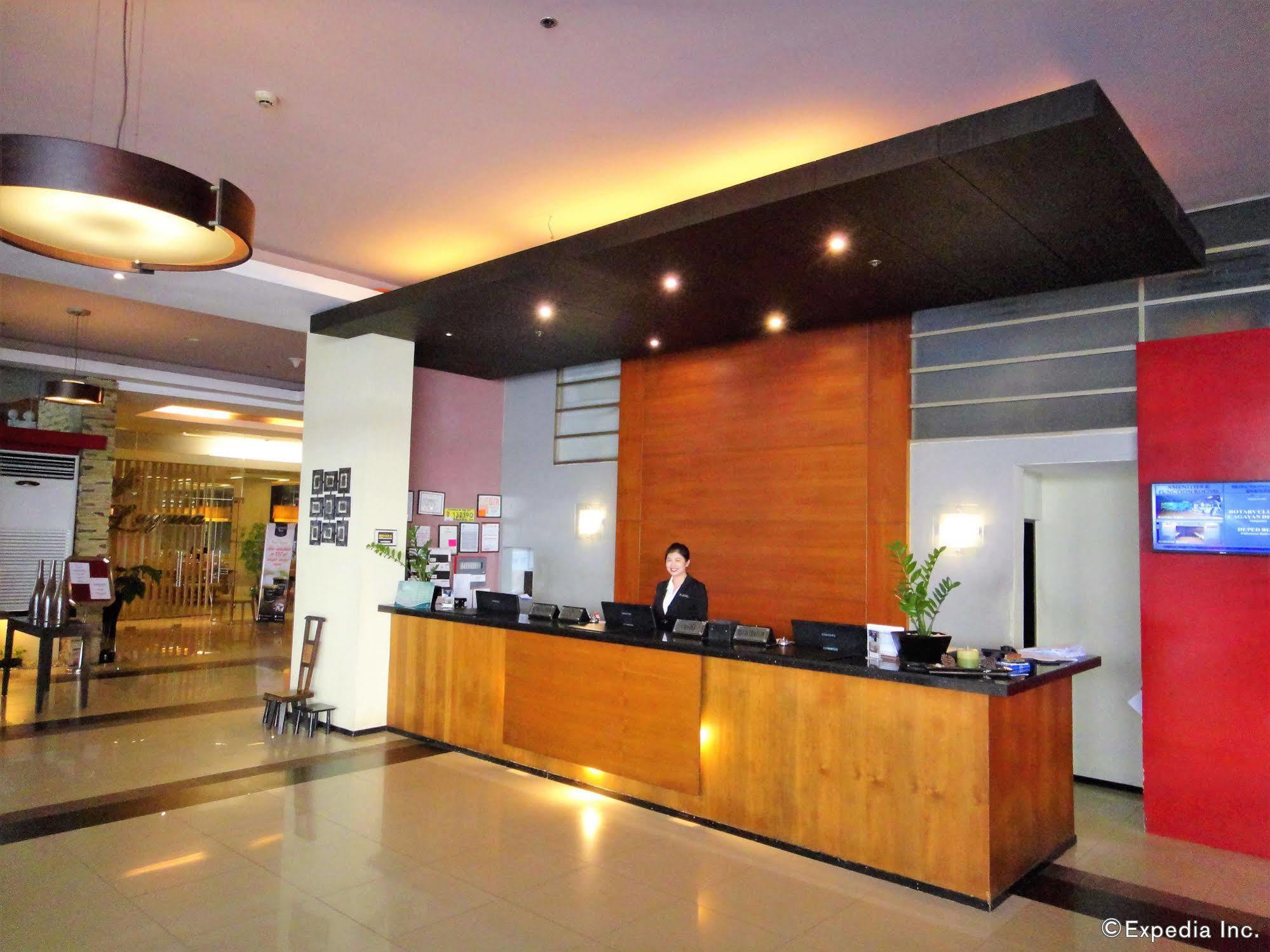 Mallberry Suites Business Hotel Cagayan de Oro Exterior foto